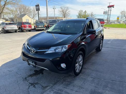Used 2015 Toyota RAV4 Limited w/ Technology Package AWD/4WD image 4