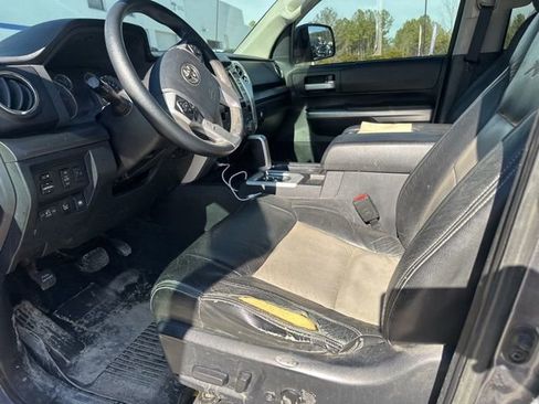 Used 2017 Toyota Tundra SR5 image 20