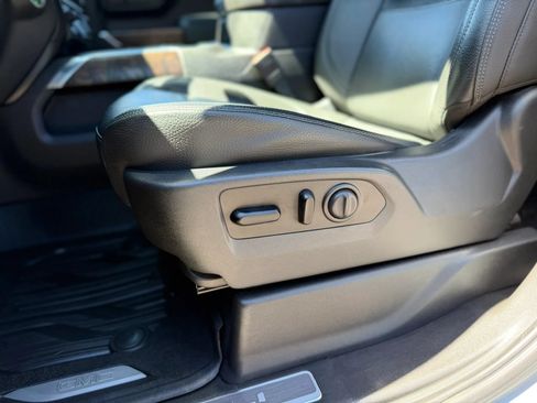 Used 2019 GMC Sierra 1500 Denali w/ Technology Package AWD/4WD image 38
