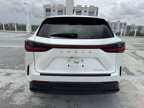 Certified 2025 Lexus NX 250 FWD w/ Accessory Package (Z2) image 24