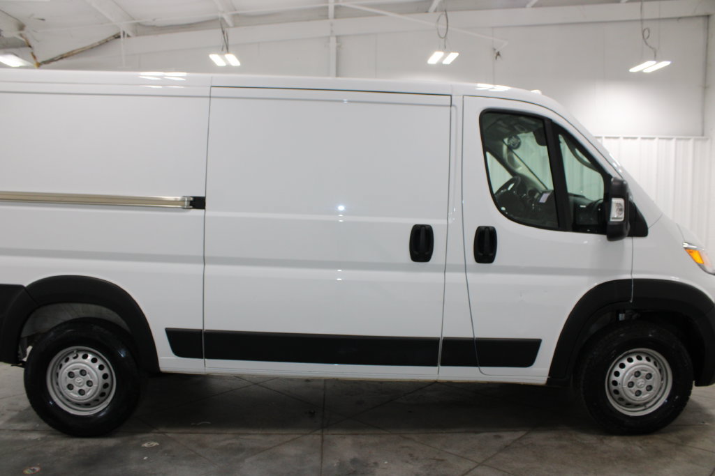 Used 2025 RAM ProMaster 2500 w/ Convenience Group FWD image 11