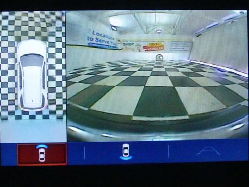 Used 2019 Chevrolet Traverse LT w/ LT Premium Package image 11