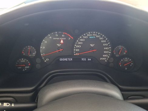 Used 2004 Chevrolet Corvette Convertible w/ Preferred Equipment Group image 18