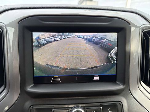 Used 2021 Chevrolet Silverado 2500 Custom w/ Custom Convenience Package image 26