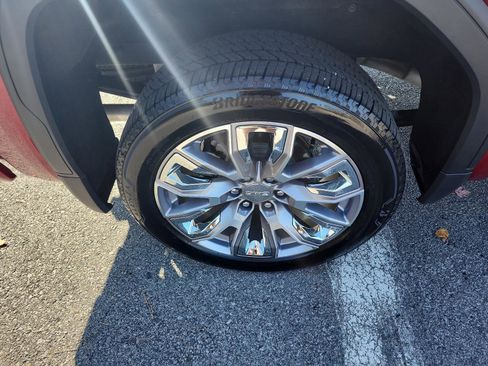 Certified 2024 GMC Sierra 1500 Denali image 5