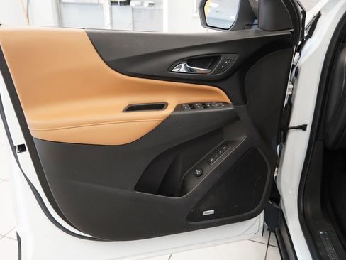 Used 2020 Chevrolet Equinox Premier image 19