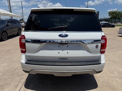 Used 2020 Ford Expedition XLT w/ Equipment Group 202A image 6
