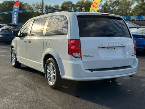Used 2018 Dodge Grand Caravan SXT image 8