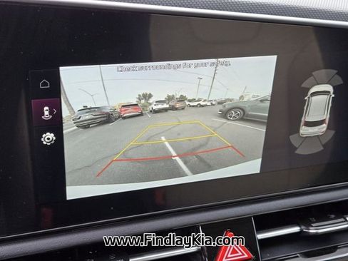 Certified 2025 Kia Niro SX image 28