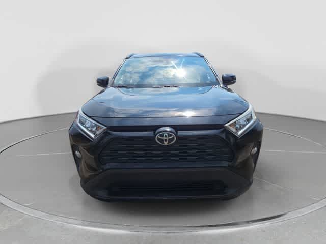 Used 2019 Toyota RAV4 XLE w/ Convenience Package FWD image 3