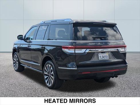 Used 2024 Lincoln Navigator Reserve image 3