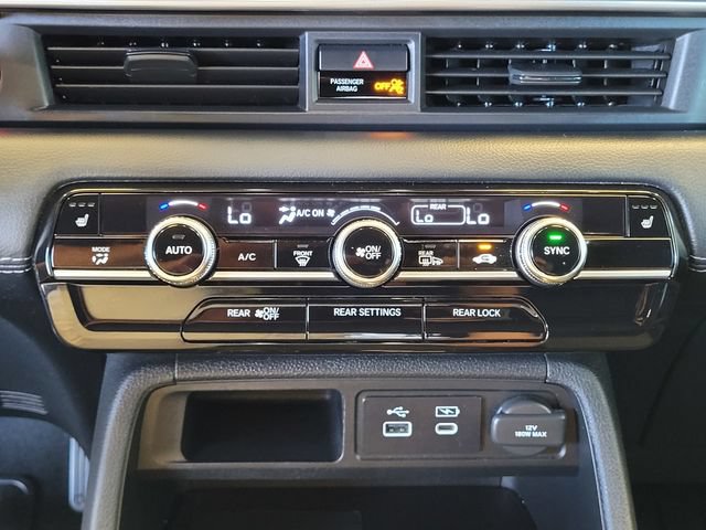 Used 2025 Honda Pilot Touring image 25