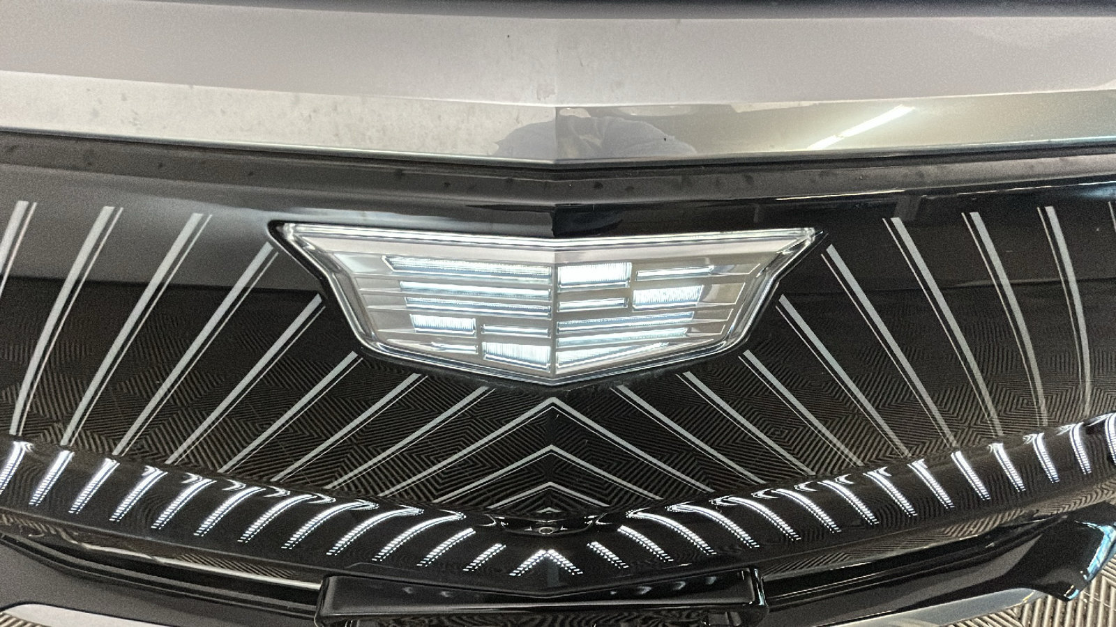 Used 2024 Cadillac Lyriq Luxury RWD image 8