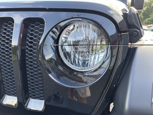 Used 2023 Jeep Wrangler Sport AWD/4WD image 10