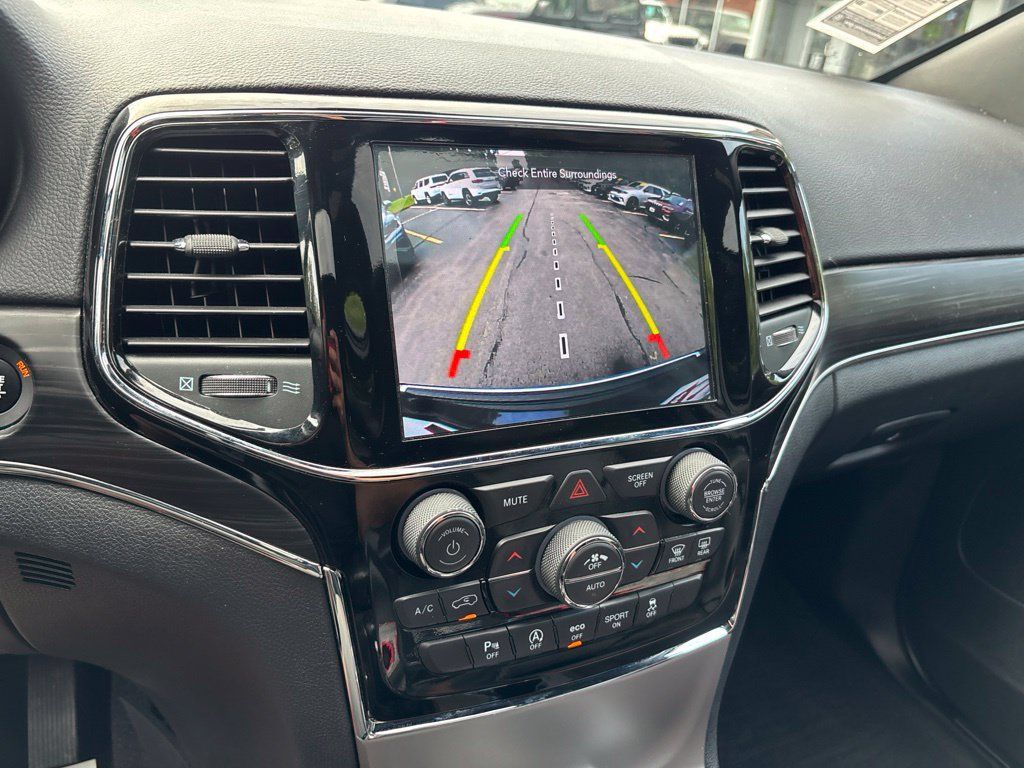 Used 2019 Jeep Grand Cherokee Limited w/ Trailer Tow Group IV AWD/4WD image 31
