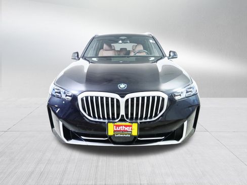Used 2026 BMW X5 xDrive50e w/ Executive Package image 2