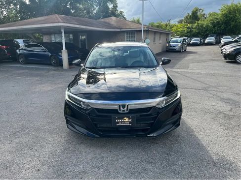 Used 2018 Honda Accord LX image 2