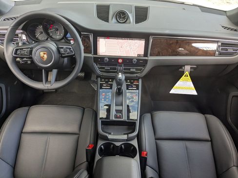 New 2026 Porsche Macan image 22