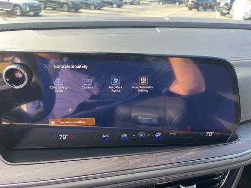 New 2026 Chevrolet Suburban LS RWD image 28