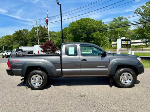 Used 2012 Toyota Tacoma 4x4 Access Cab image 4