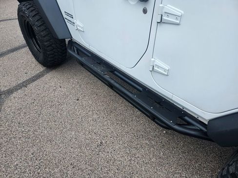 Used 2016 Jeep Wrangler Unlimited Sport AWD/4WD image 13
