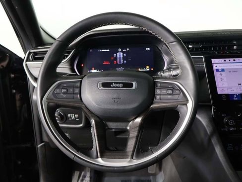 Used 2024 Jeep Grand Cherokee Limited image 39