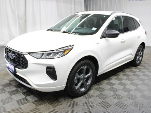 Used 2024 Ford Escape ST-Line w/ Tech Pack #1 AWD/4WD image 9