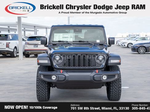 Used 2025 Jeep Wrangler Unlimited Rubicon image 2