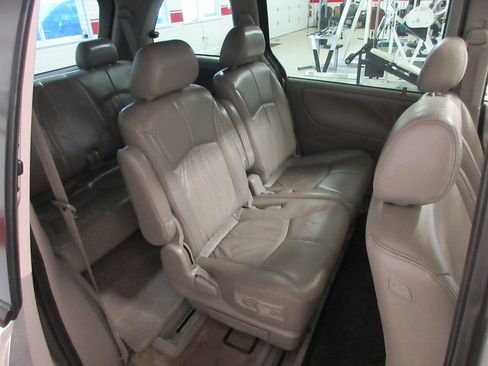 Used 2000 MAZDA MPV LX image 12