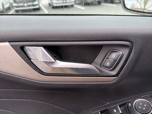 Used 2022 Ford Escape SEL image 14