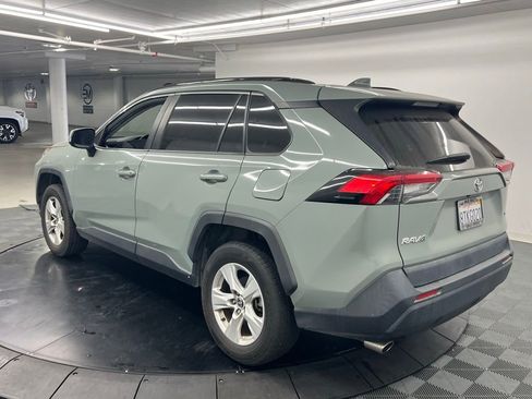 Used 2021 Toyota RAV4 XLE w/ XLE Grade Weather Package image 4