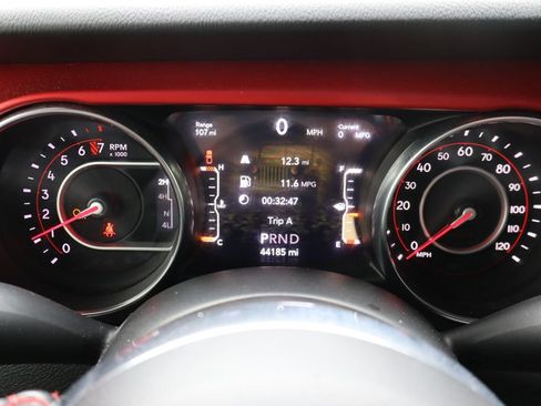 Used 2021 Jeep Gladiator Rubicon AWD/4WD image 39