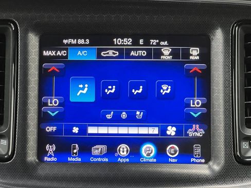 Used 2016 Dodge Challenger R/T Scat Pack RWD image 27