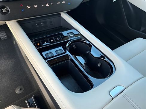 Used 2025 Nissan Murano SV image 26