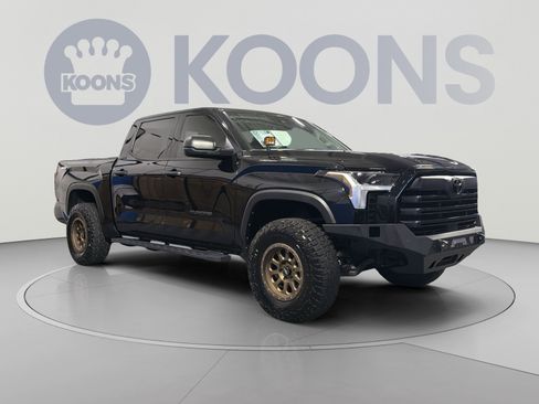 Used 2023 Toyota Tundra SR5 AWD/4WD image 10
