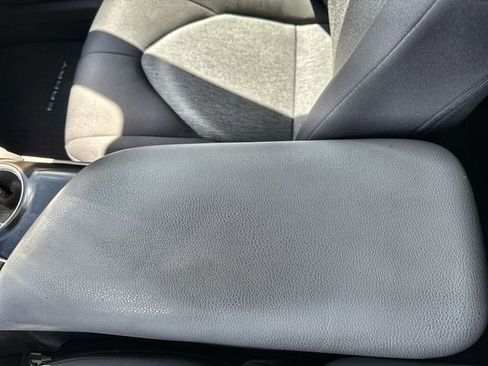 Used 2023 Toyota Camry LE image 29