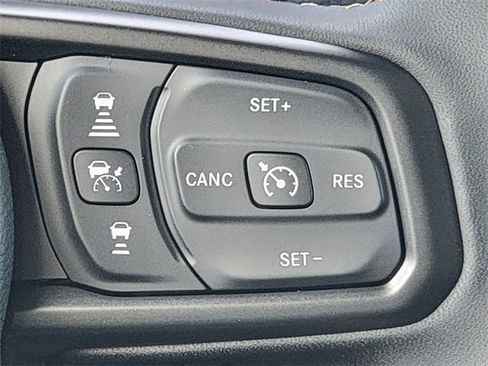 Certified 2024 Jeep Wrangler Willys 4xe image 34