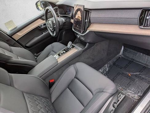 Certified 2026 Volvo XC90 B5 Plus w/ Protection Package AWD/4WD image 22