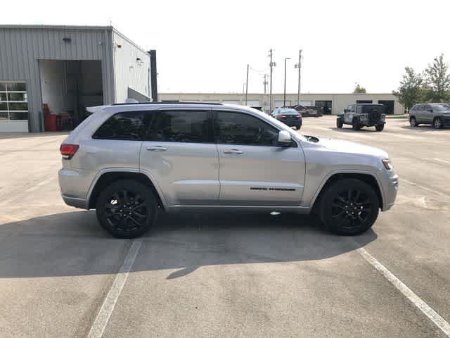 Certified 2020 Jeep Grand Cherokee Altitude AWD/4WD image 7