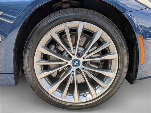 Used 2023 BMW 530e xDrive w/ Premium Package AWD/4WD image 26