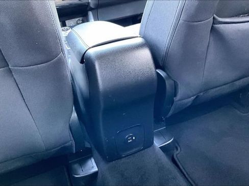 Used 2022 Ford Escape SE FWD image 10