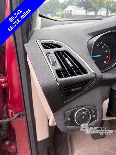 Used 2015 Ford Escape Titanium FWD image 13