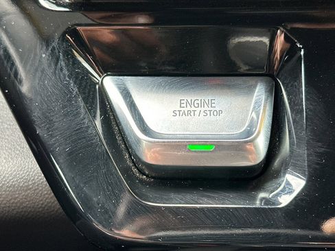 Certified 2025 GMC Sierra 1500 AT4 w/ AT4 Premium Package AWD/4WD image 23