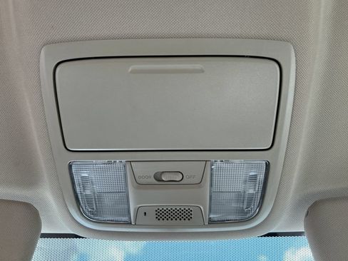 Used 2016 Honda CR-V LX image 16