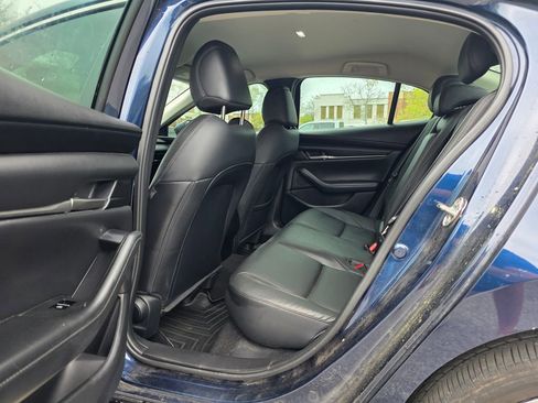 Used 2022 MAZDA MAZDA3 s image 29