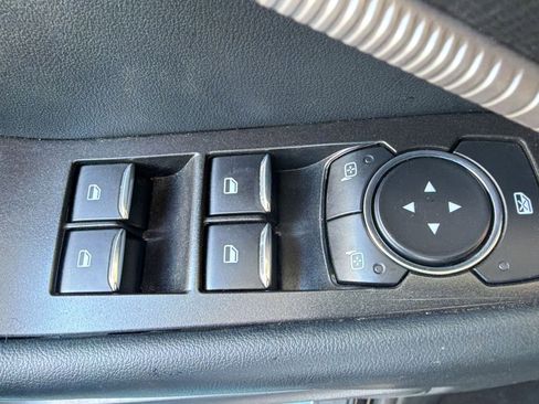 Used 2025 Ford Explorer ST-Line w/ ST-Line Street Pack AWD/4WD image 17