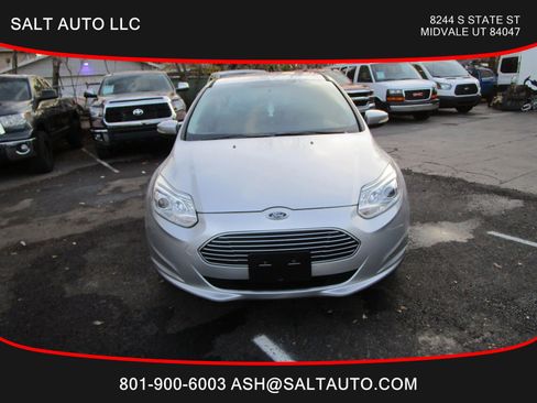 Used 2016 Ford Focus Electric Hatchback image 2