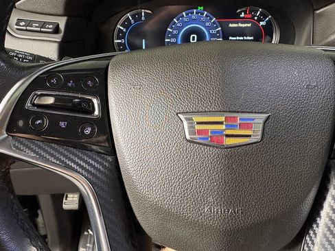 Used 2020 Cadillac Escalade Luxury AWD/4WD image 23