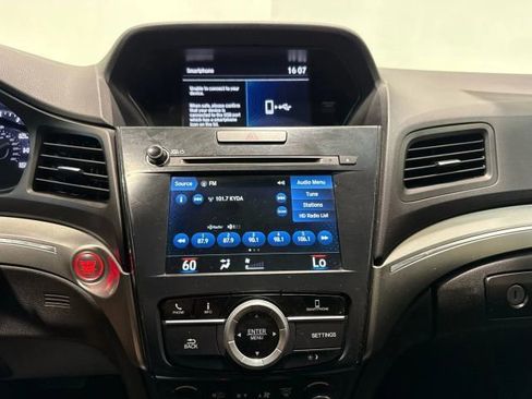 Used 2021 Acura ILX w/ Premium Package image 19
