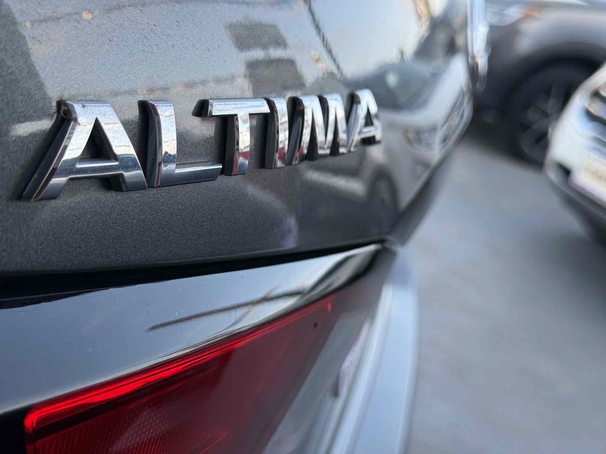 Used 2022 Nissan Altima 2.5 S FWD image 29